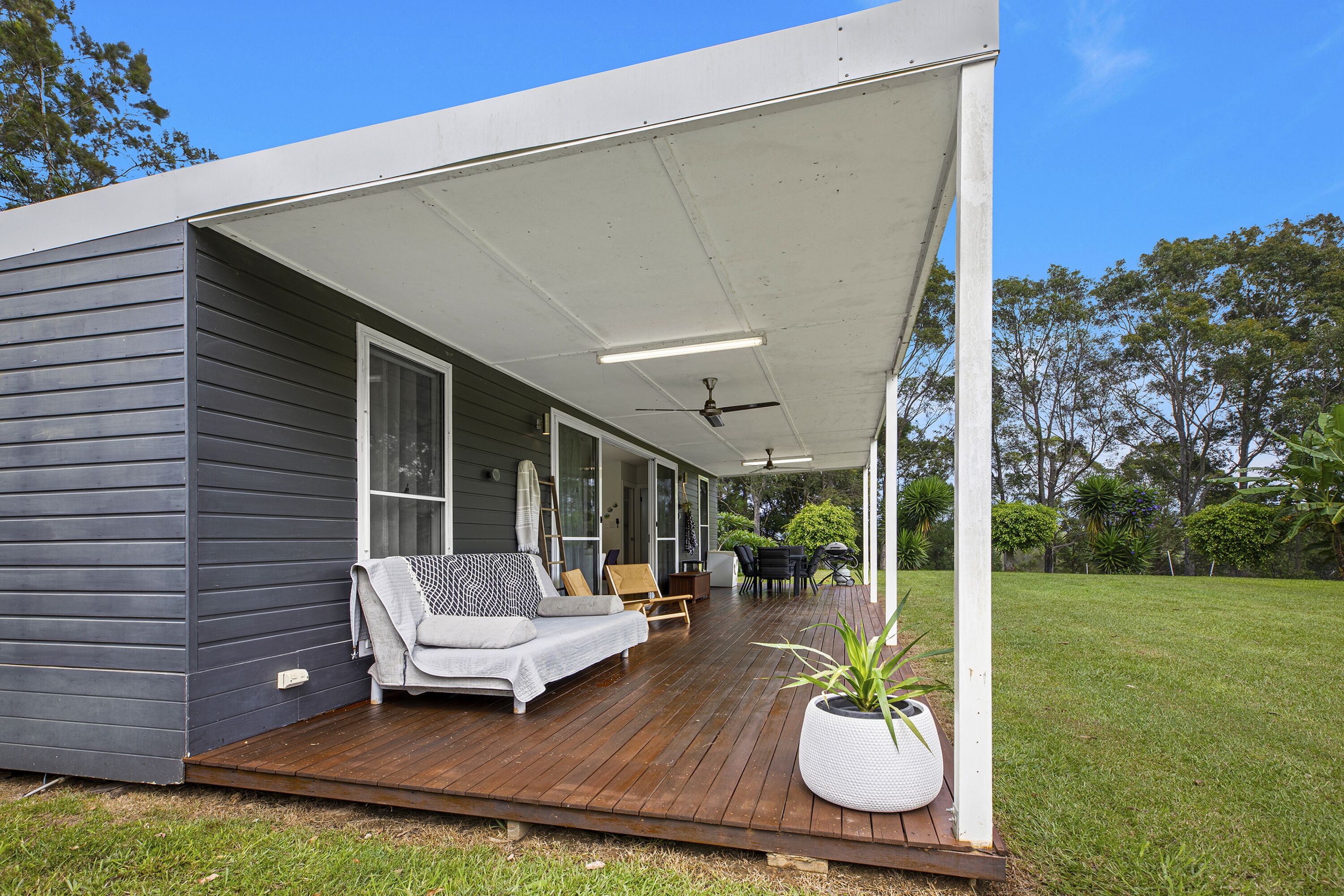 A Private Retreat Surrounded by Nature, in the Charming River Town of Repton