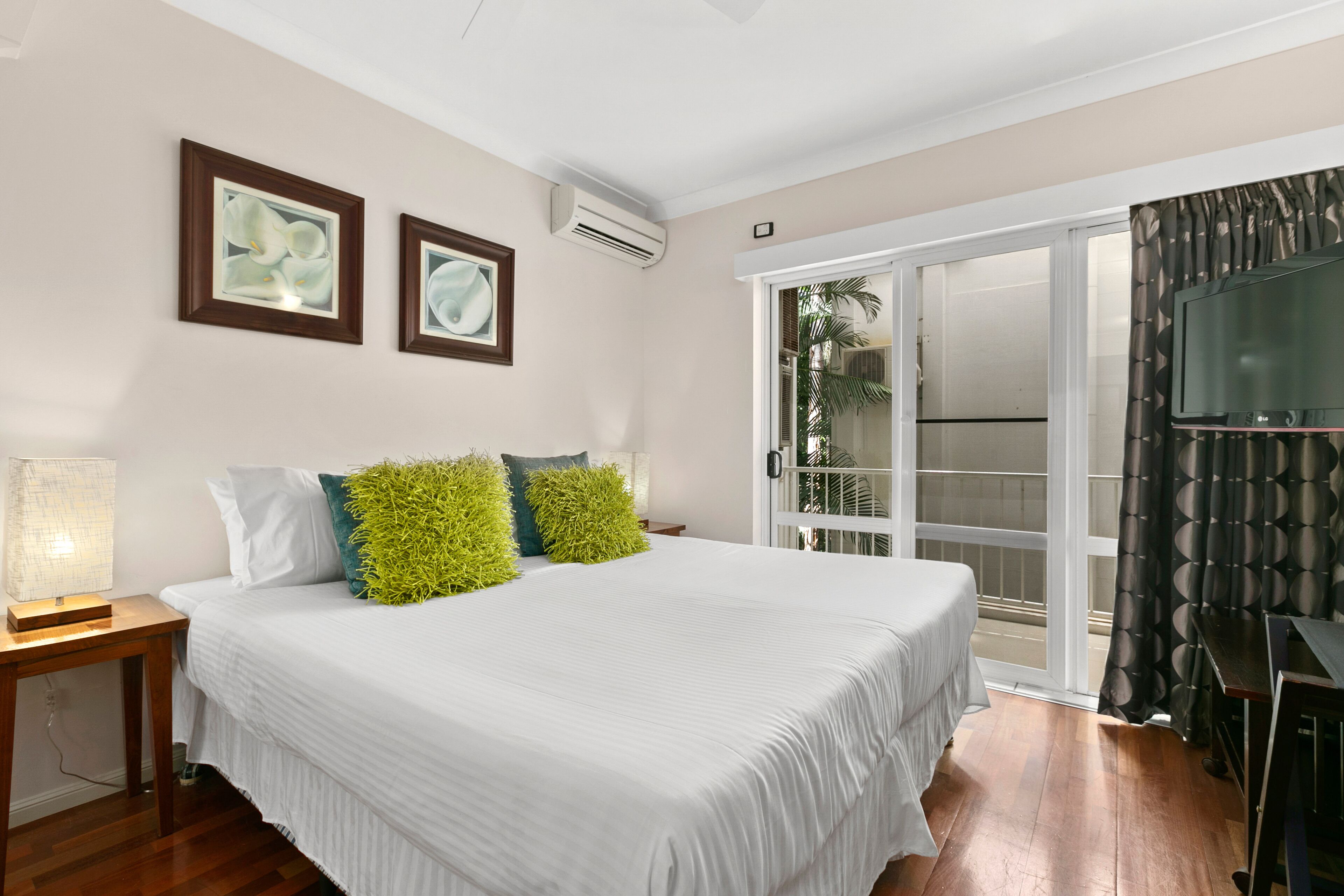 Beachfront Apt. In Alamanda Resort - 28