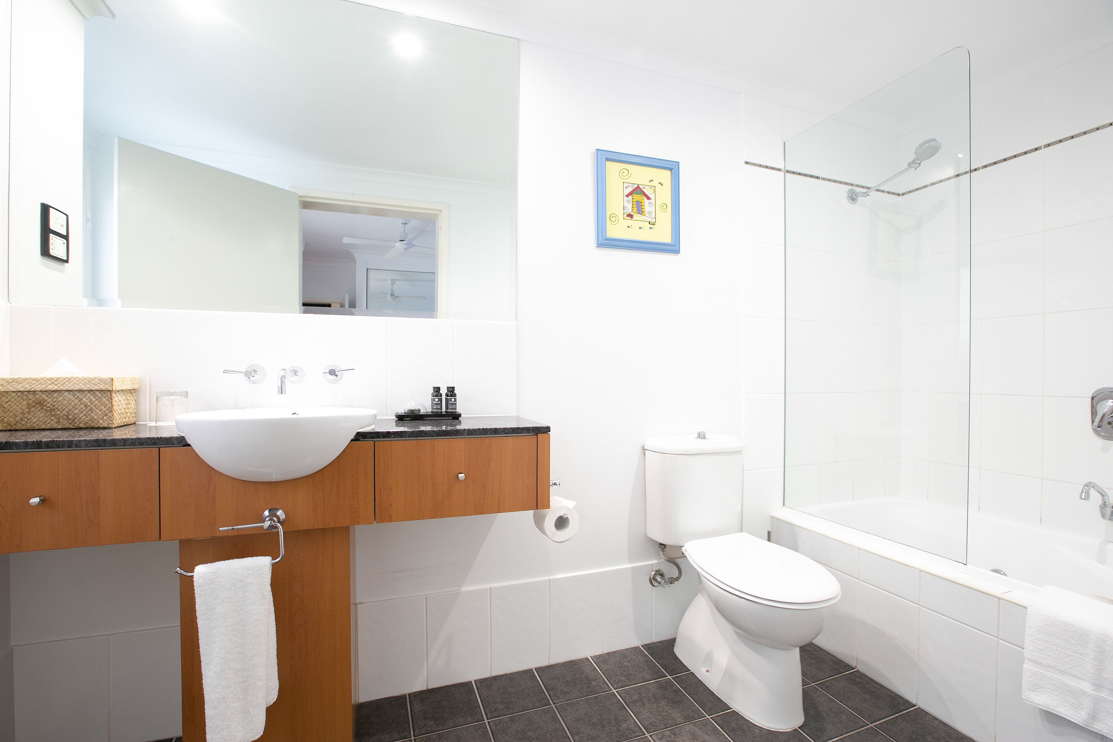 Beachfront Apt. In Alamanda Resort - 28