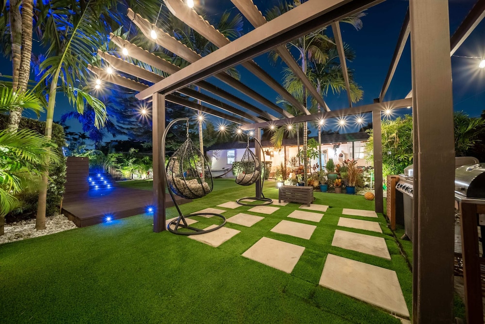 Miami Love&Peace Oasis🏝 Pool, Mini Golf⛳️ Basketball Hoop