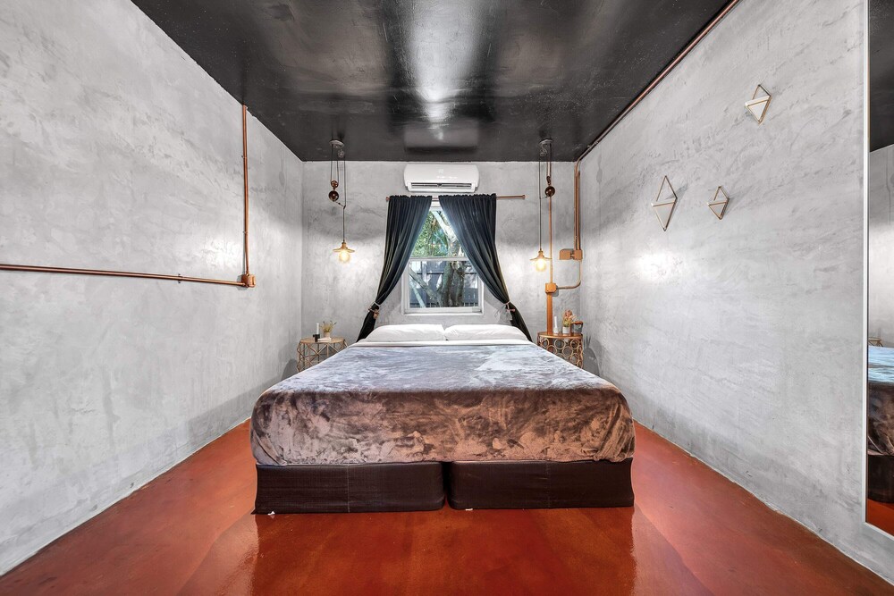 Miami Love&Peace Oasis🏝 Pool, Mini Golf⛳️ Basketball Hoop