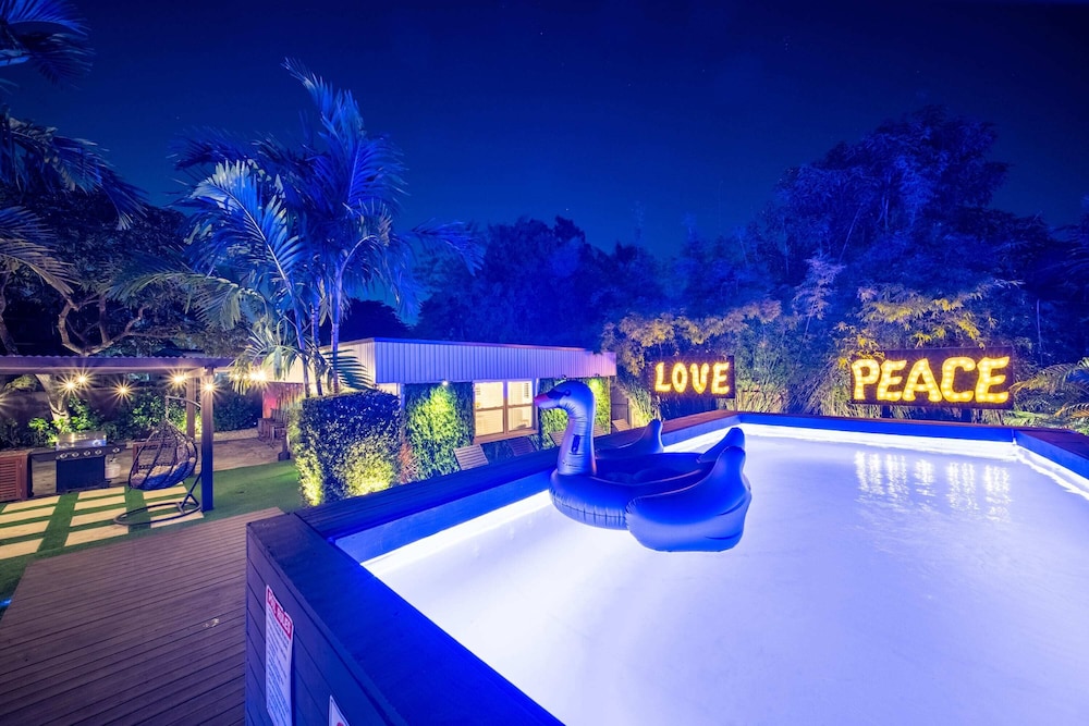 Miami Love&Peace Oasis🏝 Pool, Mini Golf⛳️ Basketball Hoop