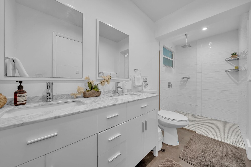 Miami Love&Peace Oasis🏝 Pool, Mini Golf⛳️ Basketball Hoop