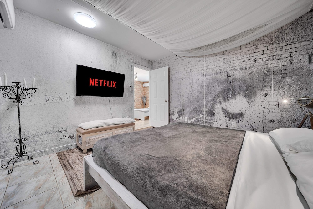 Miami Love&Peace Oasis🏝 Pool, Mini Golf⛳️ Basketball Hoop