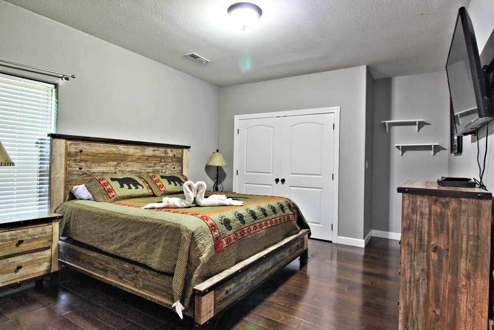 NEW! Pet-Friendly Retreat w/ Game Room & Mtn Views