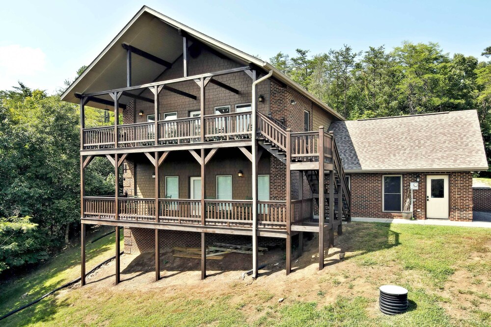 NEW! Pet-Friendly Retreat w/ Game Room & Mtn Views