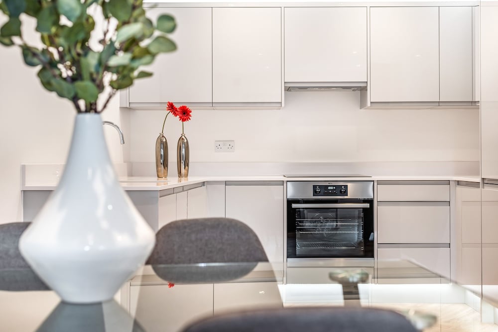 Celador Apartments - Wellington House