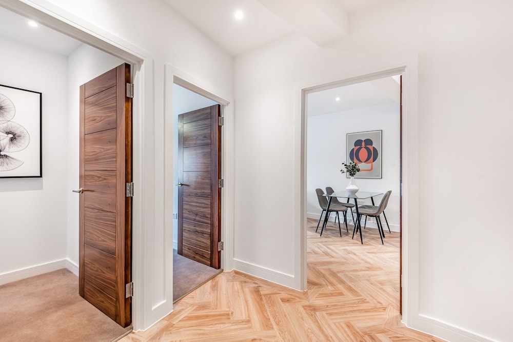 Celador Apartments - Wellington House