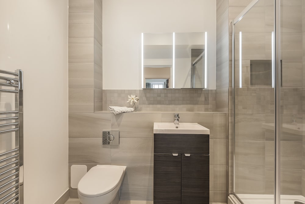 Celador Apartments - Wellington House