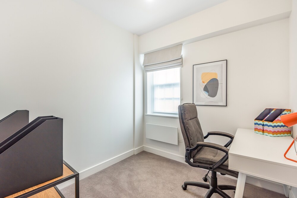 Celador Apartments - Wellington House