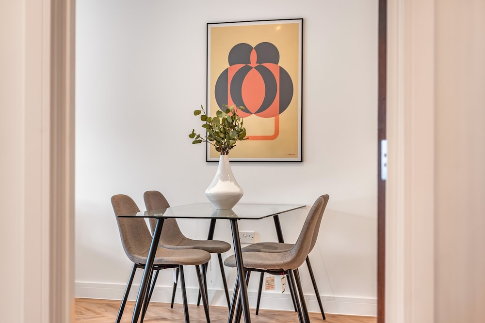 Celador Apartments - Wellington House