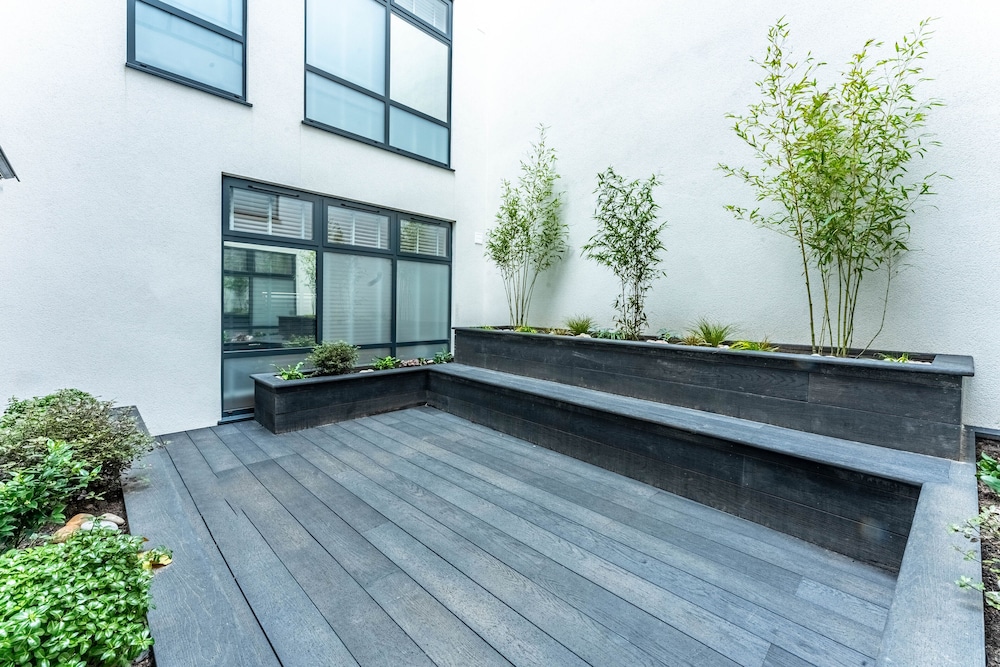 Celador Apartments - Wellington House