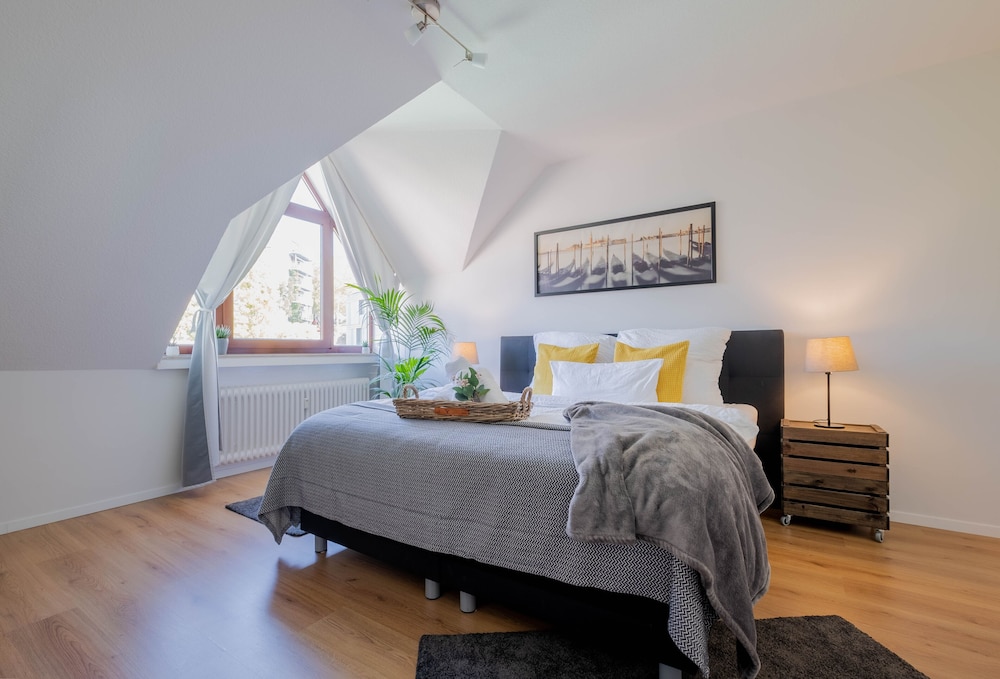 In the heart of Wuppertal ideal for longer stays Elberfeld Vrbo