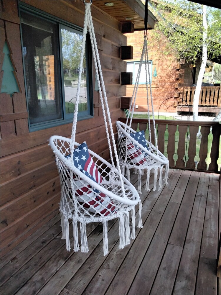Northwoods style, Cabin. Near Three Bears Resort, & miles of atv/utv