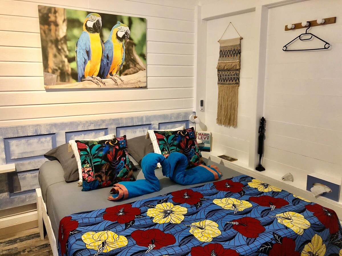 La Kaz'a Mila Bungalow Hibiscus, AnseBertrand, GLP Expedia.fr