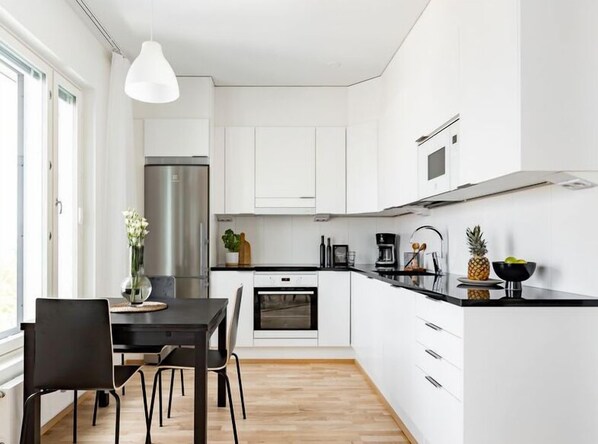 Premium Apartment | Individually decorated, individually furnished, desk, laptop workspace