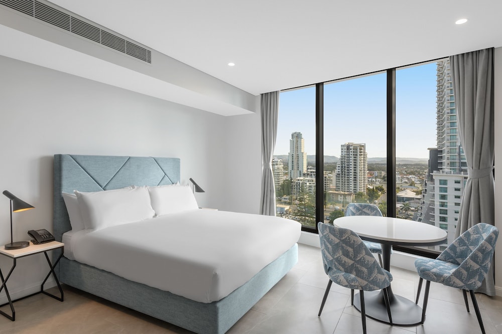 Meriton Suites Surfers Paradise