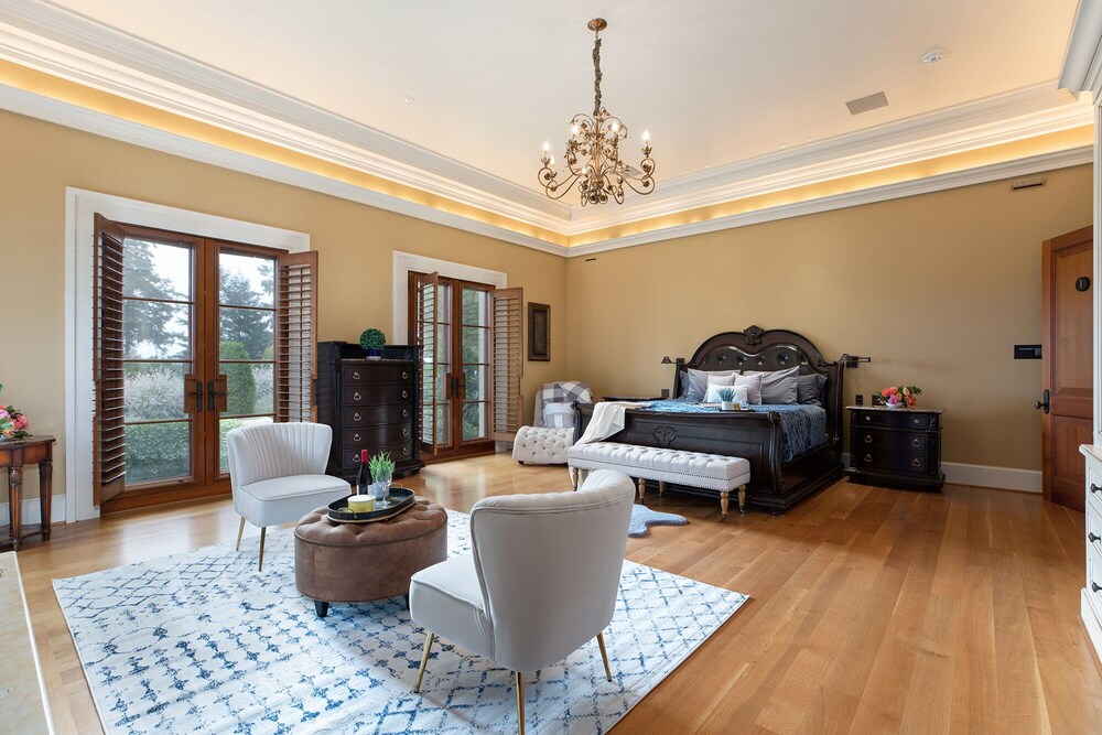 26,000 sqft Villa on 46 acres in the heart of Oregon Wine Country