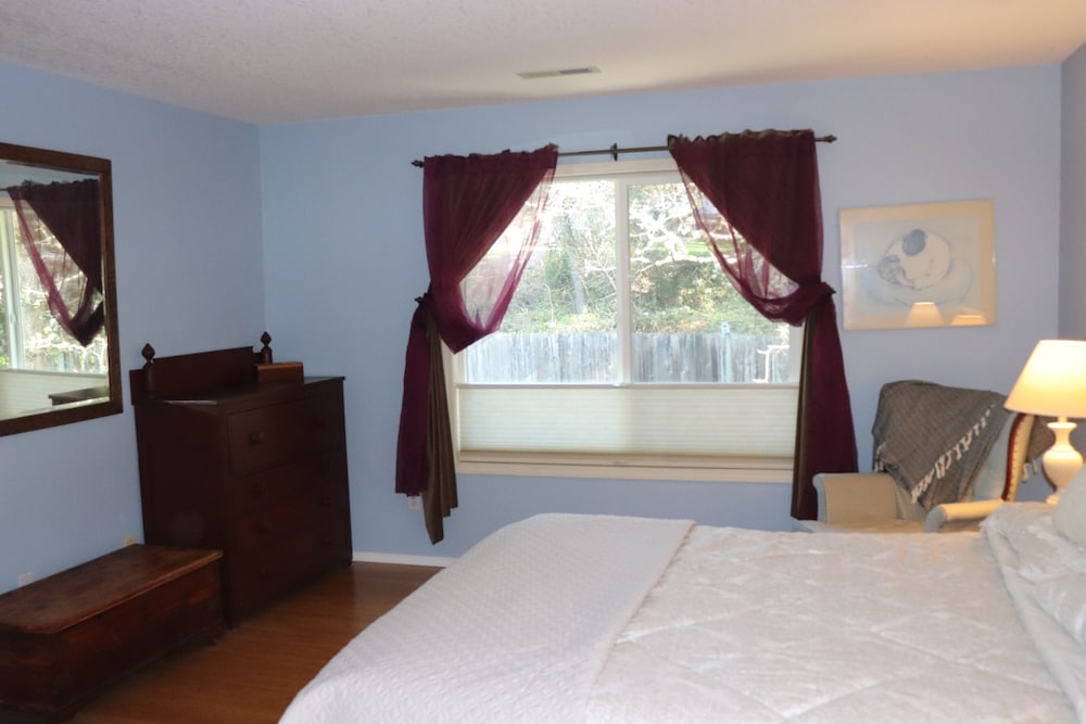 Spacious, Lovely home near Portland in Wilsonville, OR Wilsonville Vrbo