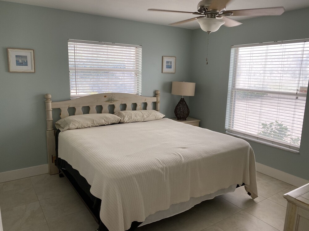 1 Mile to Hobe Sound Beach & The best Golf Courses Hobe Sound Vrbo