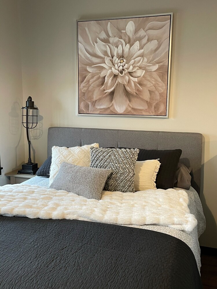 NEW, NEW, NEW! Wabasha Downtown Studio 113 Pembroke Ave. 103 Wabasha