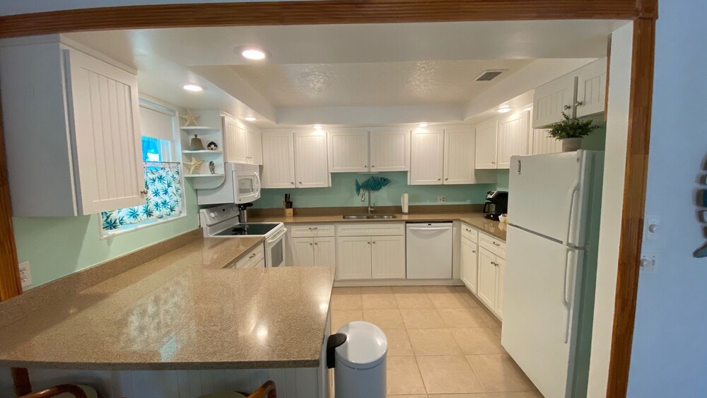 Stuart Waterfront home on Manatee Pocket with boat slips available Deals & Reviews (Stuart