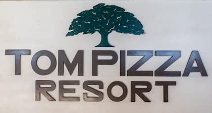 Tom Pizza Resort