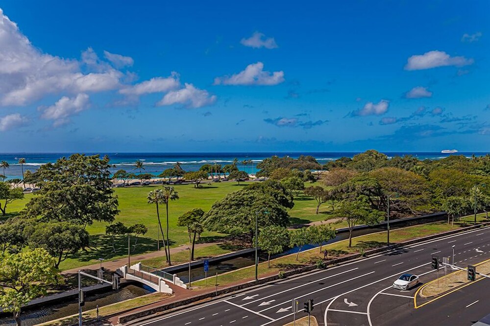 Hawaii Life Rentals Presents Park Lane Ala Moana Honolulu Usa Best Price Guarantee Lastminute Com Au