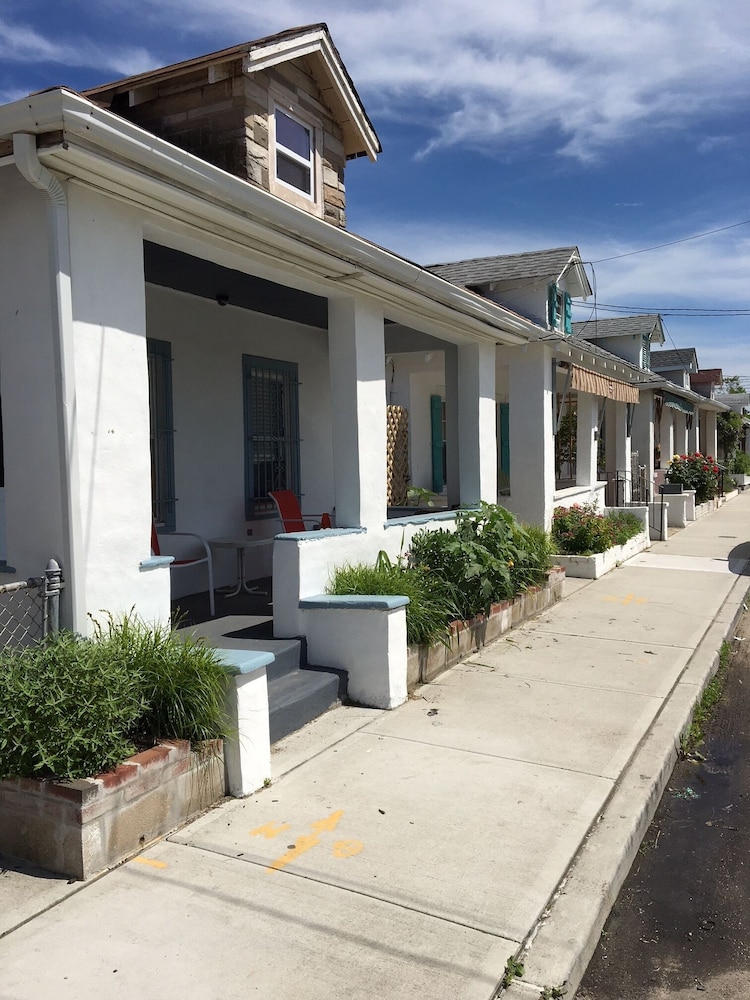 Historic Far Rockaway Beach Bungalow Next To Boardwalk in New York