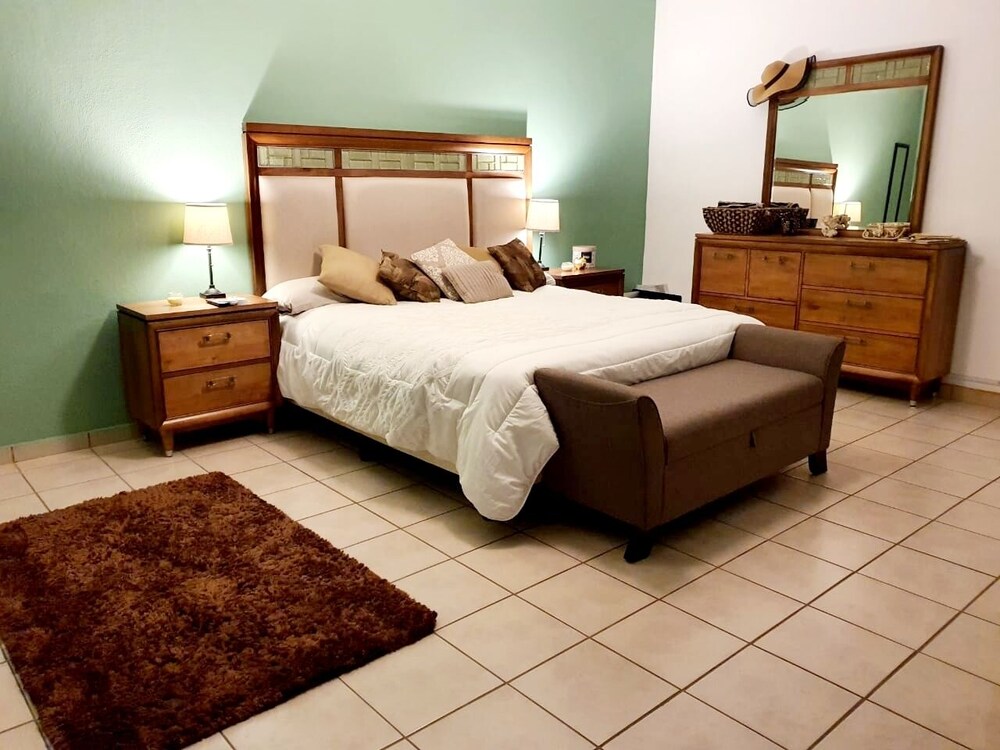 Heroes house Esterito Vrbo