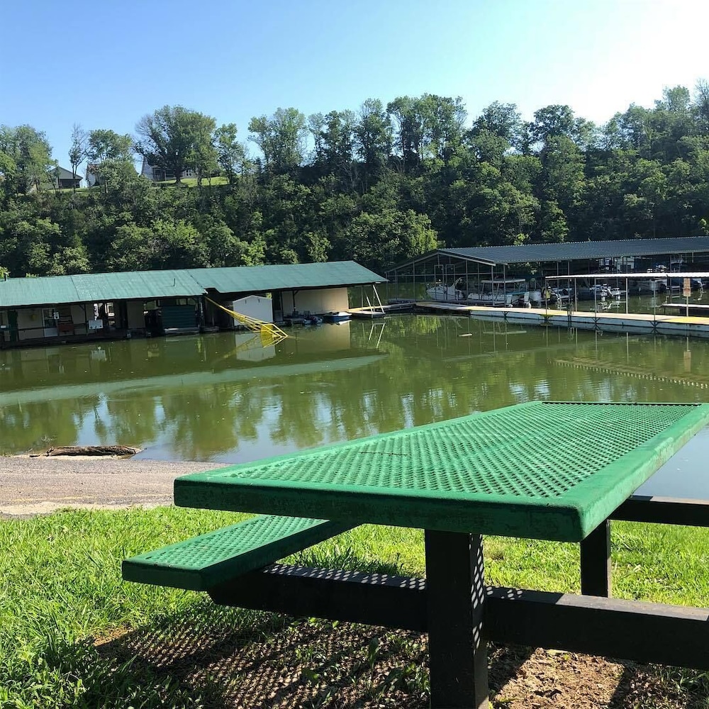 Small Rustic Cabin on Herrington Lake at Royaltys Marina, Harrodsburg