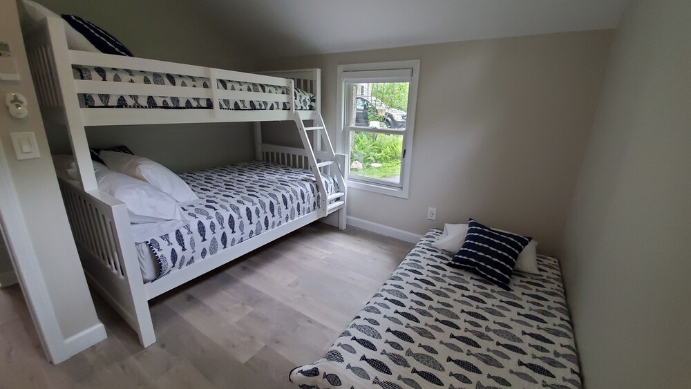 10 off this weekEnjoy the Lake Life in Luxury Galway Lake Private