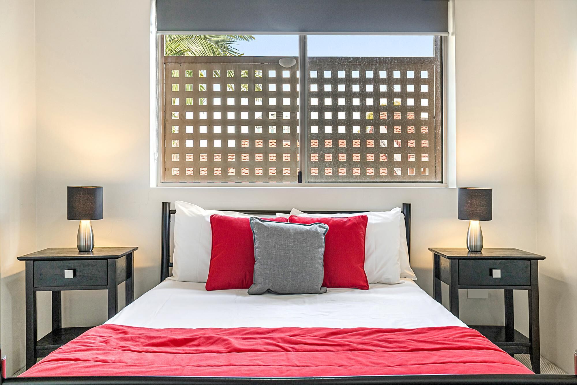 Cosy Townhouse With Patio, Parking Near Hospital