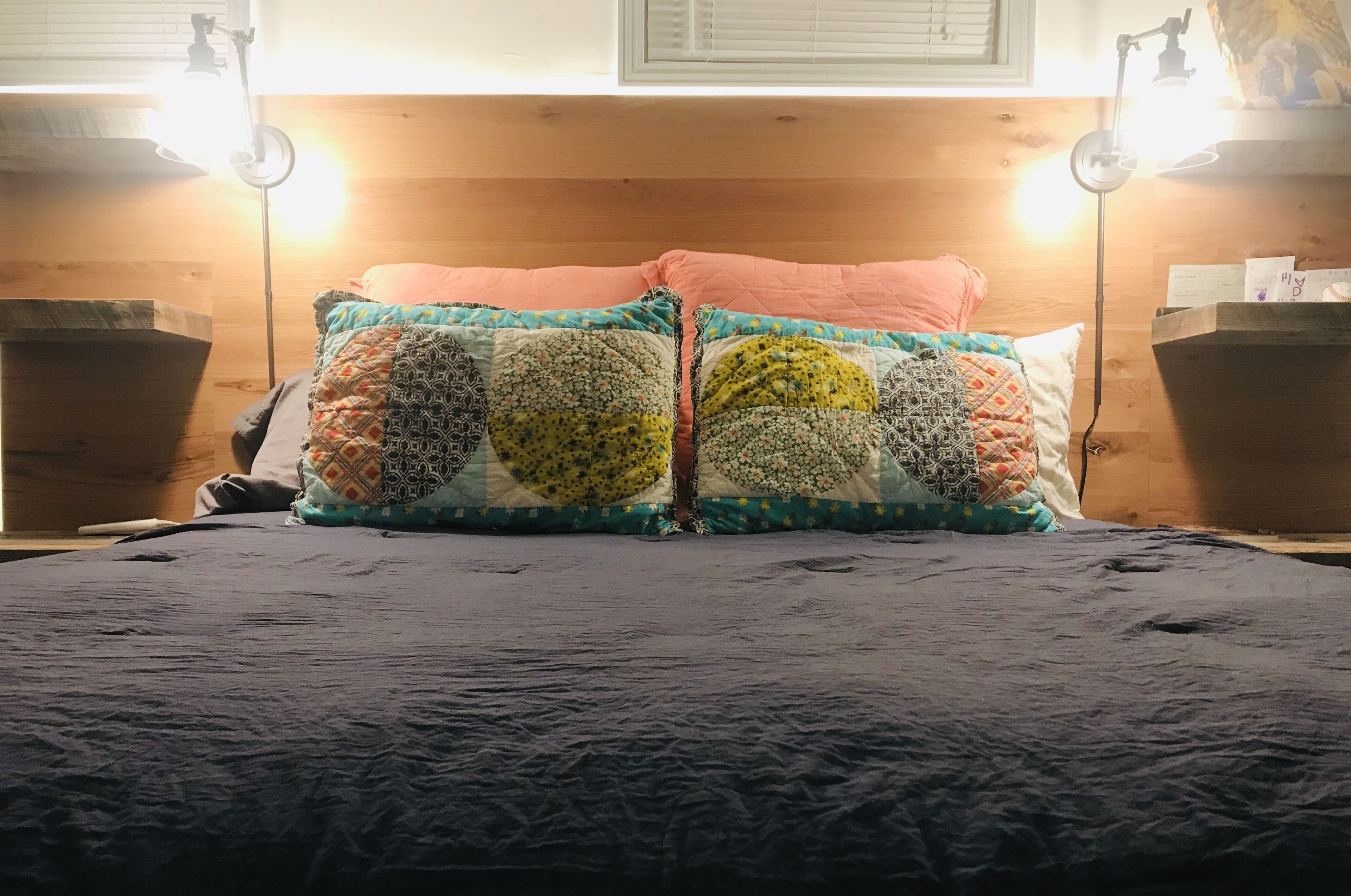 Downtown Palisade Charmer-couples, Large Groups & Families-2 min Walk Downtown in Grand Junction, United States