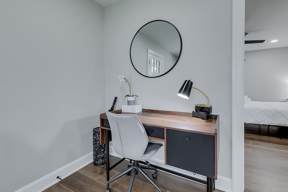 Cozy Downtown Simpsonville Farmhouse with Patio & Fireplace, Pet