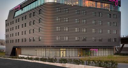 Moxy Cologne Bonn Airport
