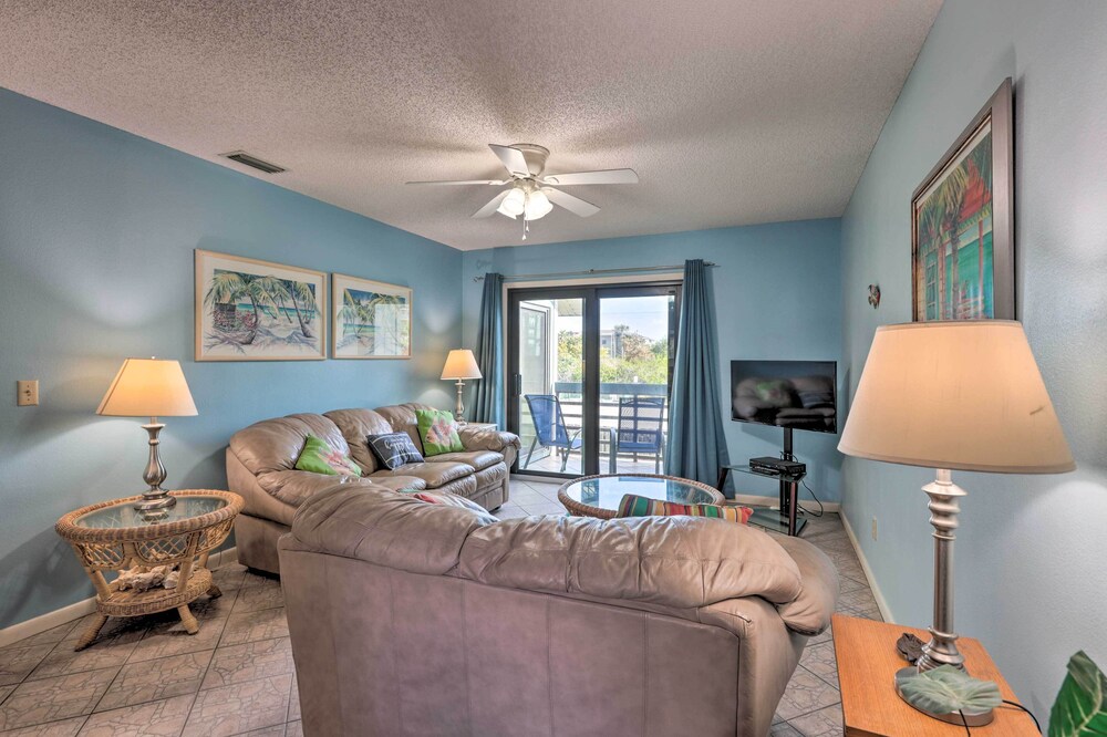 NEW! Coastal New Smyrna Beach Condo w/ Pool Access