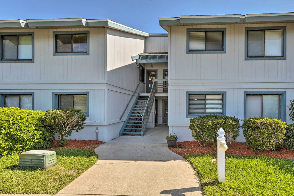 NEW! Coastal New Smyrna Beach Condo w/ Pool Access