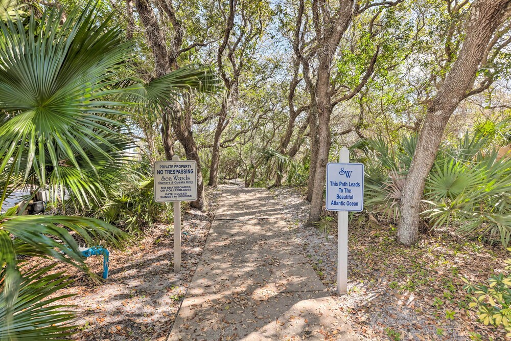 NEW! Coastal New Smyrna Beach Condo w/ Pool Access