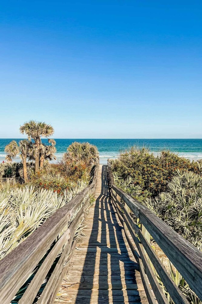 NEW! Coastal New Smyrna Beach Condo w/ Pool Access