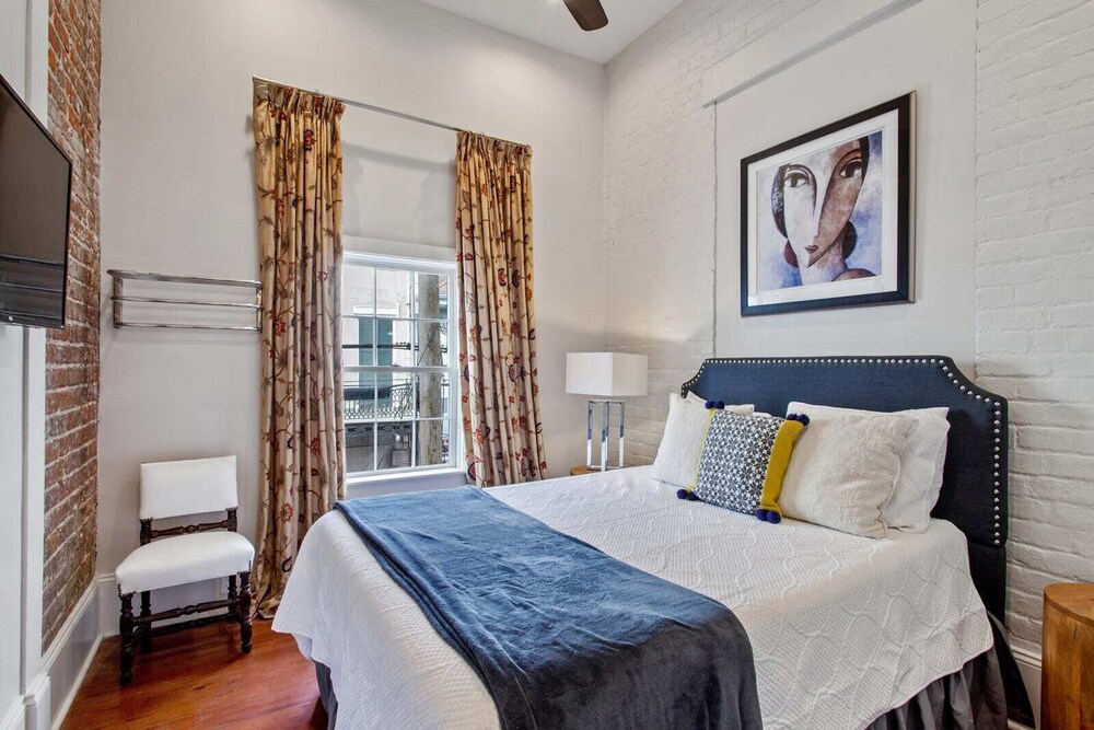 Panoramic Balcony with views of French Quarter & Frenchmen Street New