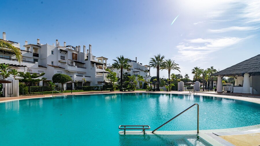 ADE- 3 bed apartment, frontline beach San Pedro