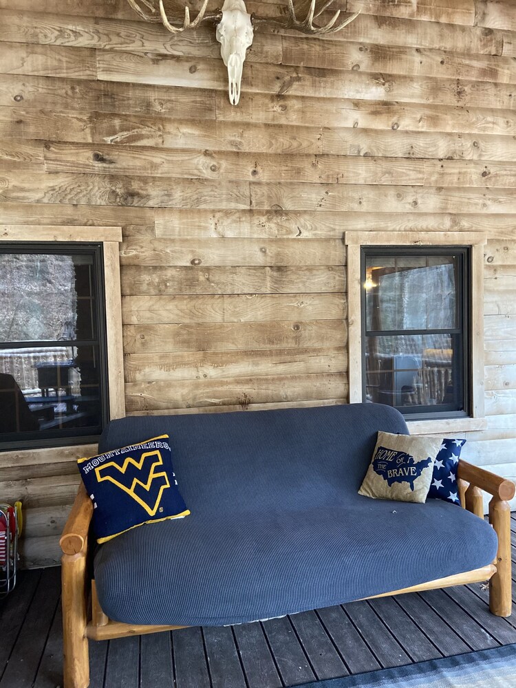 Private creek cabin with hot tub nestled in the foothills of Cheat