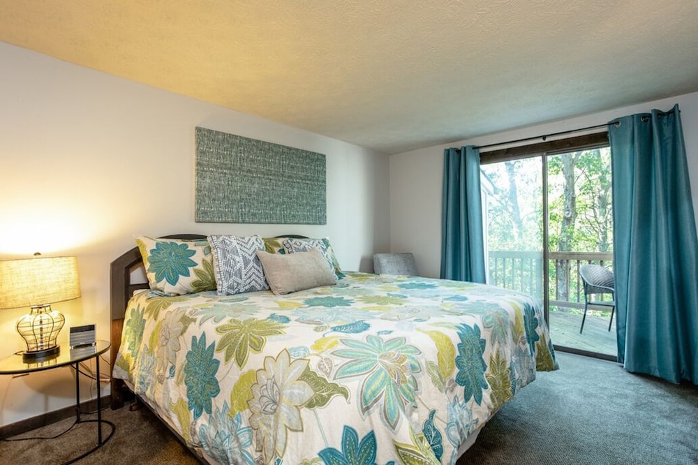 Massanutten Getaway Great WiFi and Pet friendly McGaheysville Vrbo