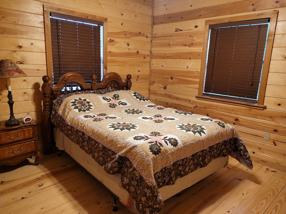 Deer Run Cabin, Utopia TX Utopia Vrbo