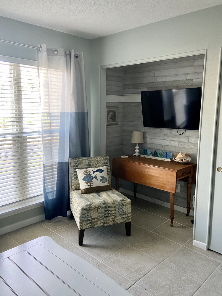 Sandpiper Cove 3106 Newly Renovated Condo on Canal in Destin Best