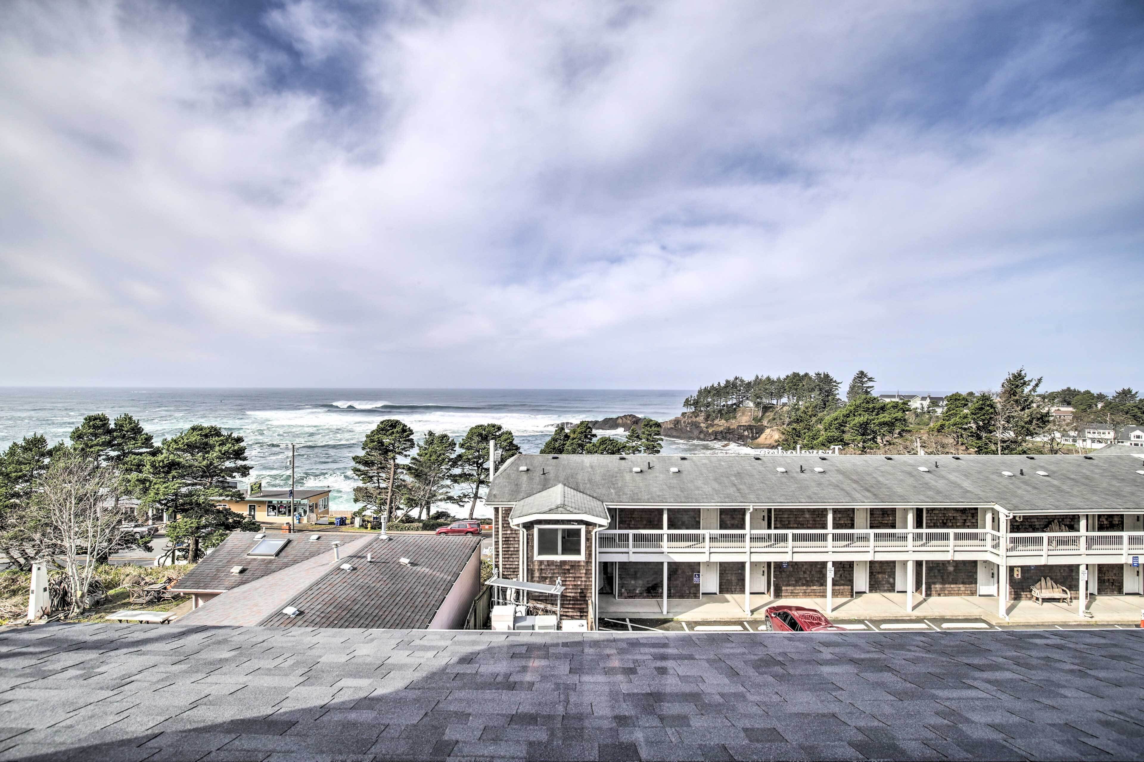 Modern Oregon Retreat w/ Deck, Hot Tub, Ocean View in Depoe Bay, United States