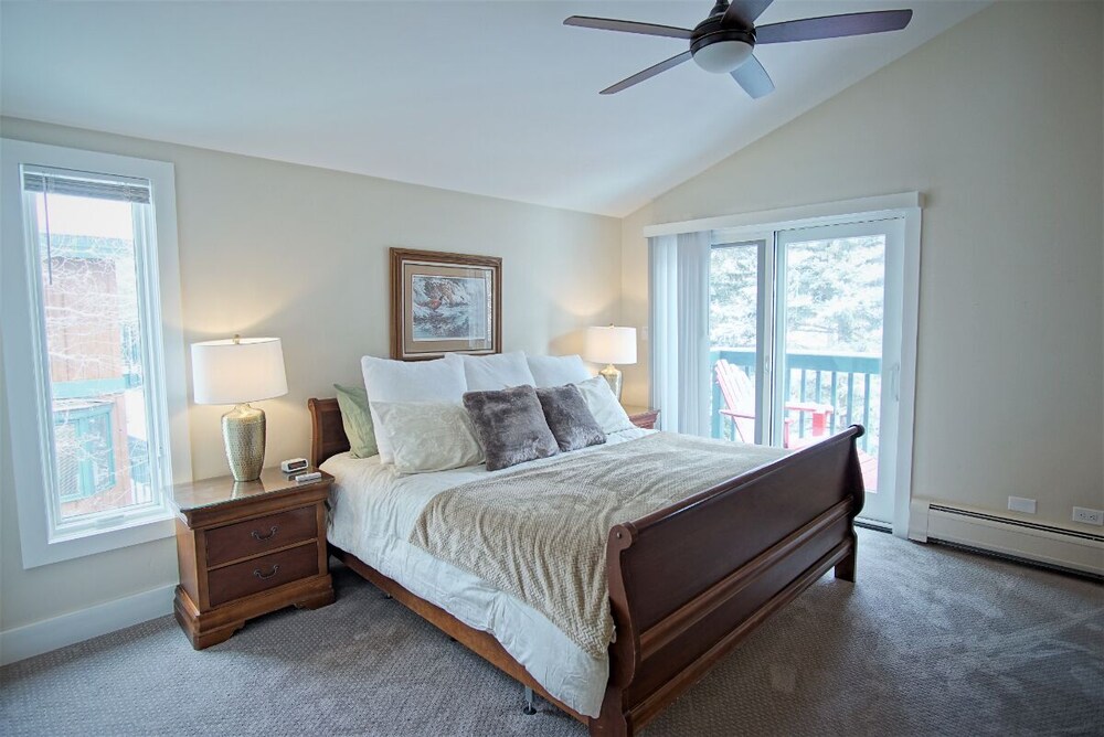 Creekside Condo with Free Bus, Pool, Tennis/Pickleball Courts Vail Vrbo