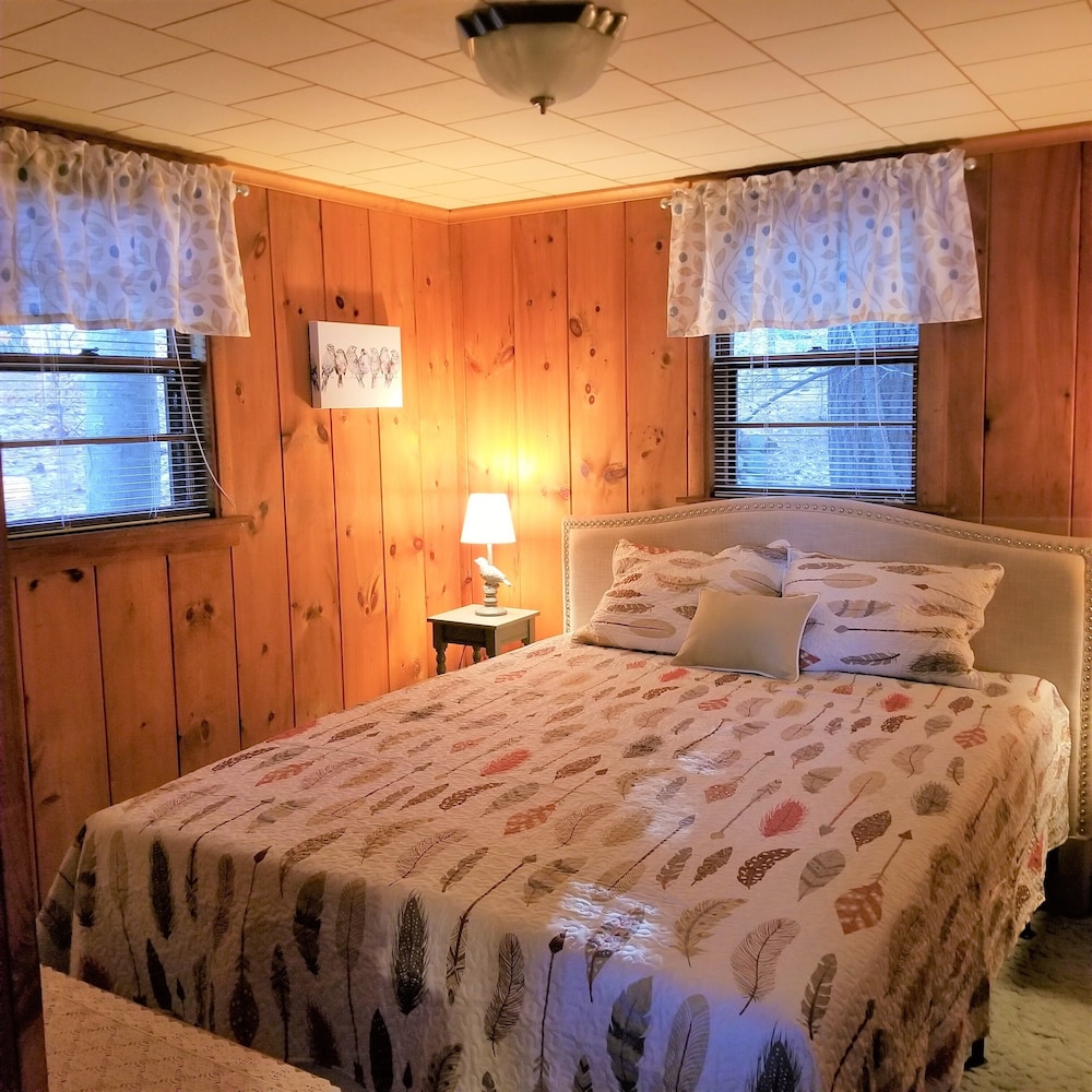 Lakeview Cottage with Beach Access Alton Vrbo