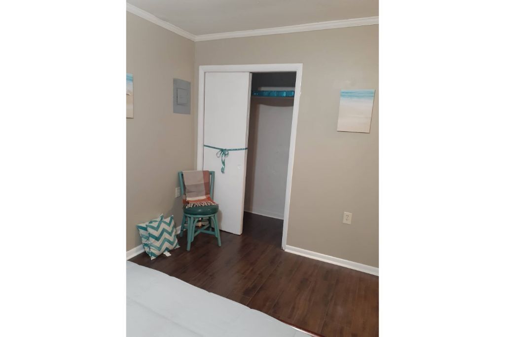 Mom's House in Mobile, United States